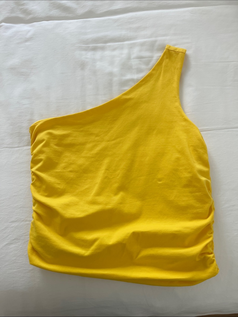 superdown One-Shoulder Ruched top in Bright Yellow